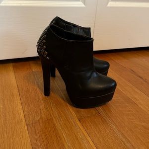Madden Girl black leather heels